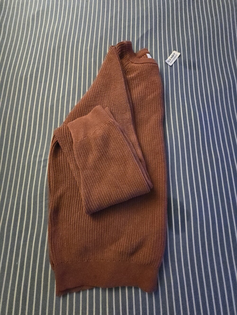 Old Navy Men's Rust Brown Crewneck Sweater